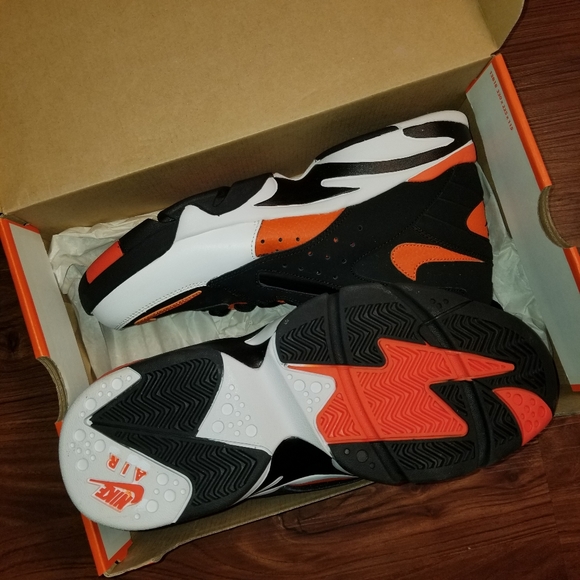 Sold - Picture 4 of 8